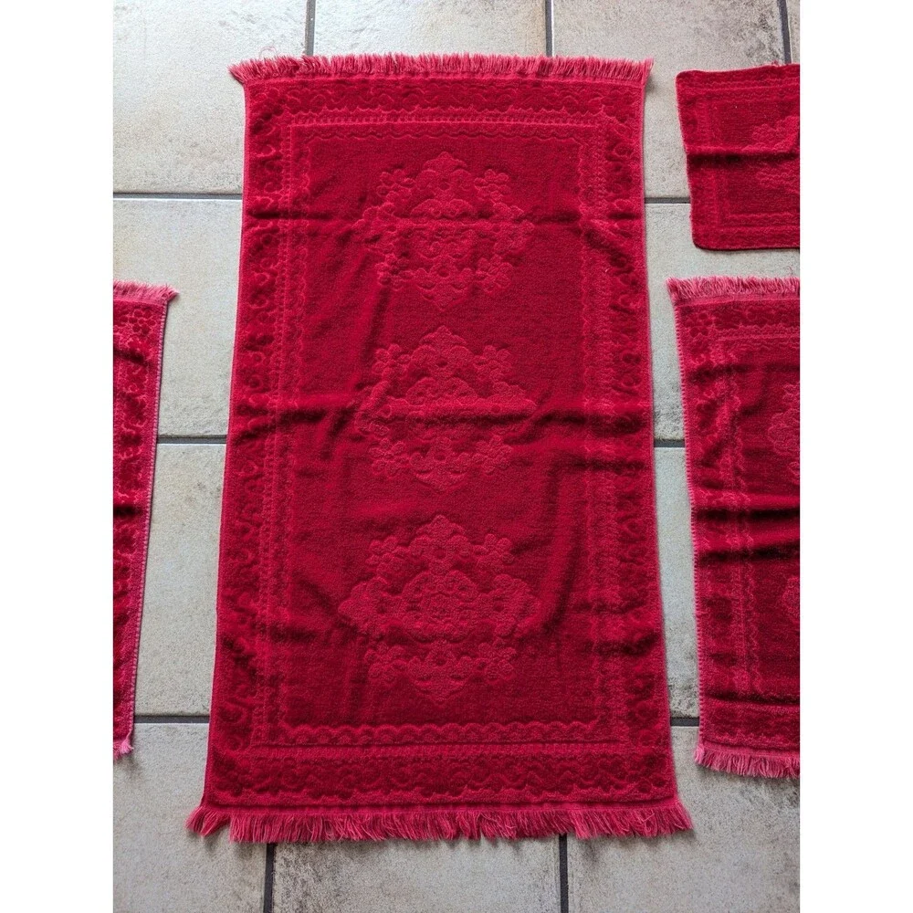 Vintage Fashion Manor Decorator Towels Set of 4  Red Fringe Jacquard bath hand